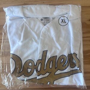 NEW EXCLUSIVE Kiké Hernández #8 Gold Dodgers Jersey XL Giveaway Los Angeles MLB